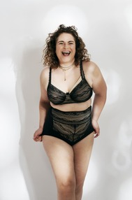 Curvymodel Claudia