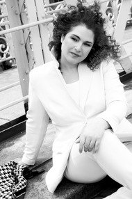 Curvymodel Claudia